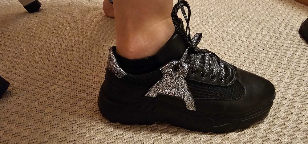 Vand adidasi PIELE NATURALA, marimea 37