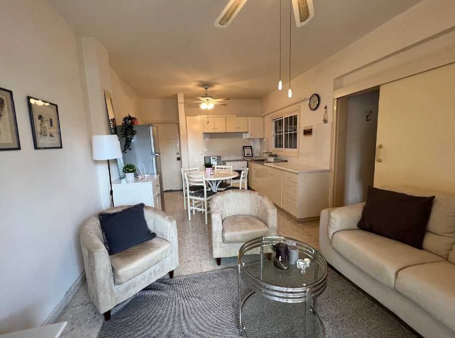 Двустаен апартамент под наем в Кършияка