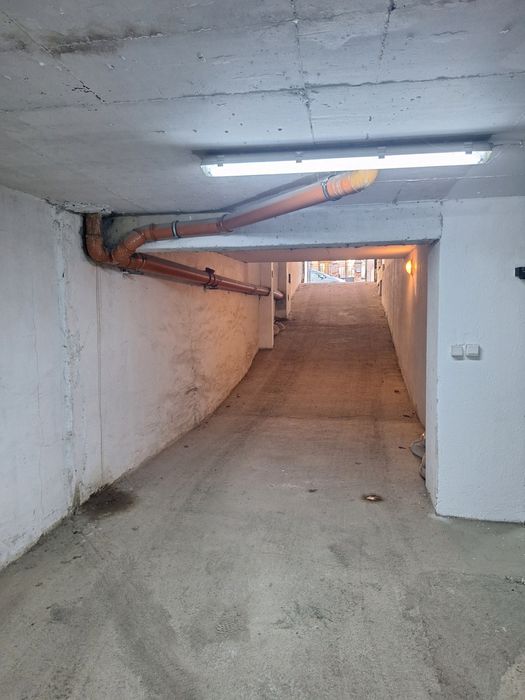 Дава се под наем Гараж / Паркомясто в София, Зона Б-5-3 - 12 кв.м за 69.36 € - Снимка #2