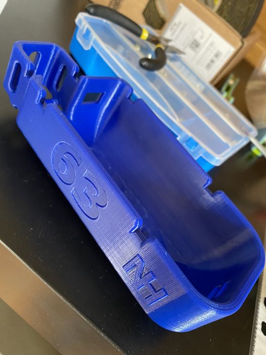 3D принтирана стойка за GPS Garmin