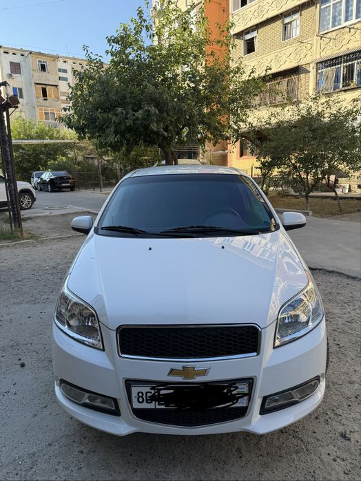 Neksiya 3 ravon sotiladi, holati yaxshi