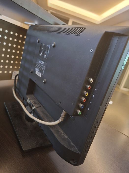 Tv akay  cu telecomanda stare perfectă 200lei