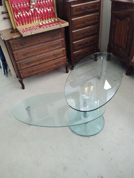 Стъклена холна масичка