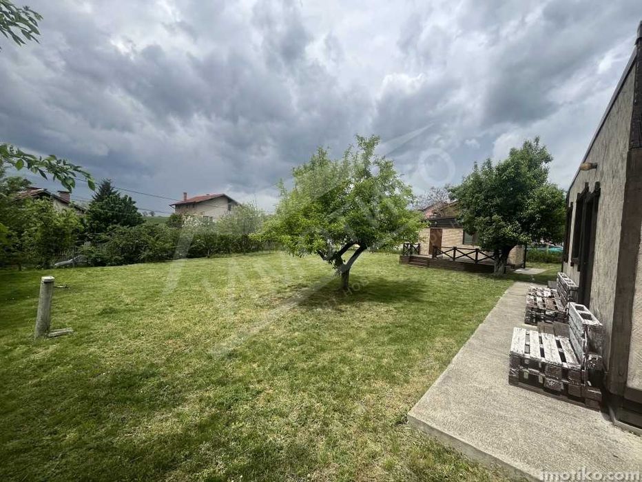 Дава се под наем Къща в с. Балша, Област София-град - 50 кв.м за 500 € - Снимка #1