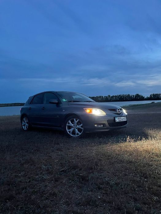 Продам авто мазда 3