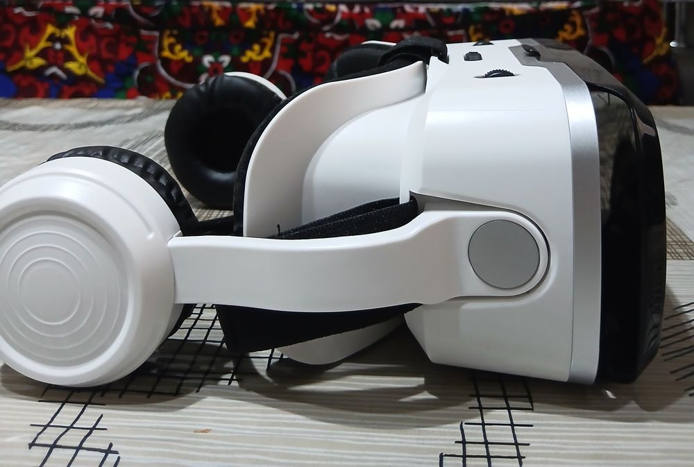 VR  Shinecon G04BS sotiladi
