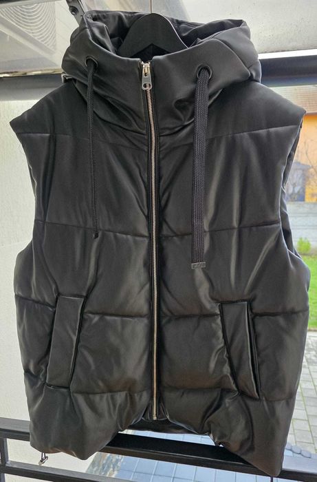 Pull&Bear, Vestă pentru femei, imitație piele, mărime M