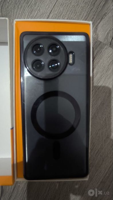 Tecno spark 20 pro +