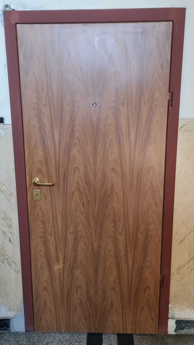 Метална врата за вход