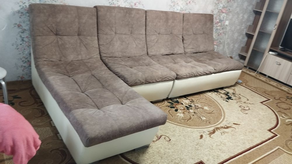 Продам диван б/у 3-х метровый 50 тысяч