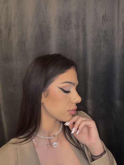 Ofer servicii de make up