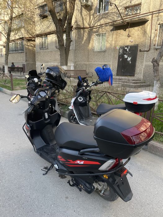 Мопед скутер