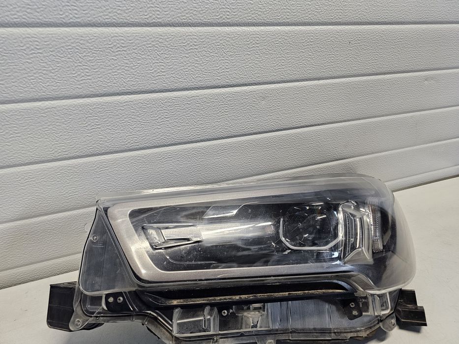 Far stanga Toyota Hilux Full Led 2019-2023
