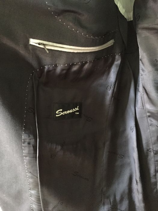Costum seroussi