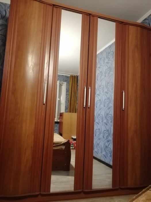 Продаётся шкаф б/у в хорошем состоянии