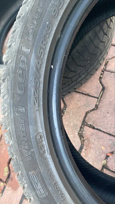 set 4 anvelope Iarna HANKOOK 3.5-5mm  225 45 R18 iCEPT EVO2