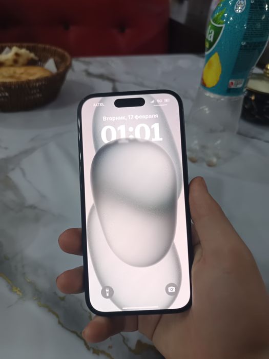 Продам айфон  15
