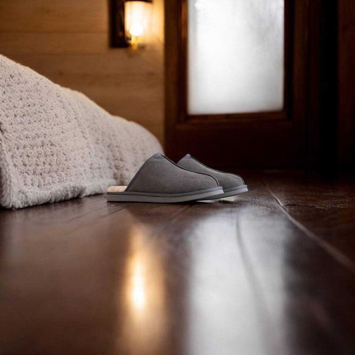 Papuci de Casa pentru Barbati din Piele Intoarsa Captuseala din Lana