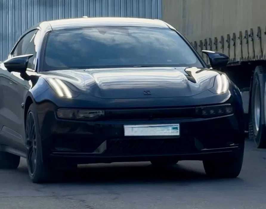 Zeekr 001 we nasiyaga va naqtga