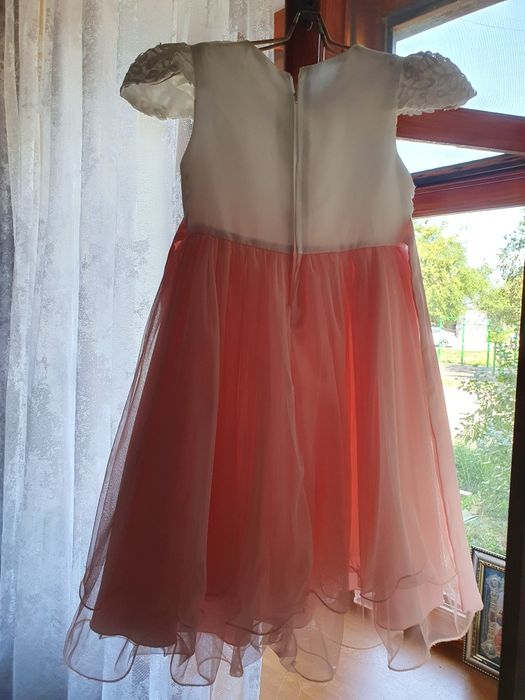 Платье на девочку