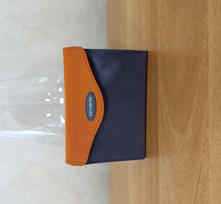 Samsonite-Чисто Ново