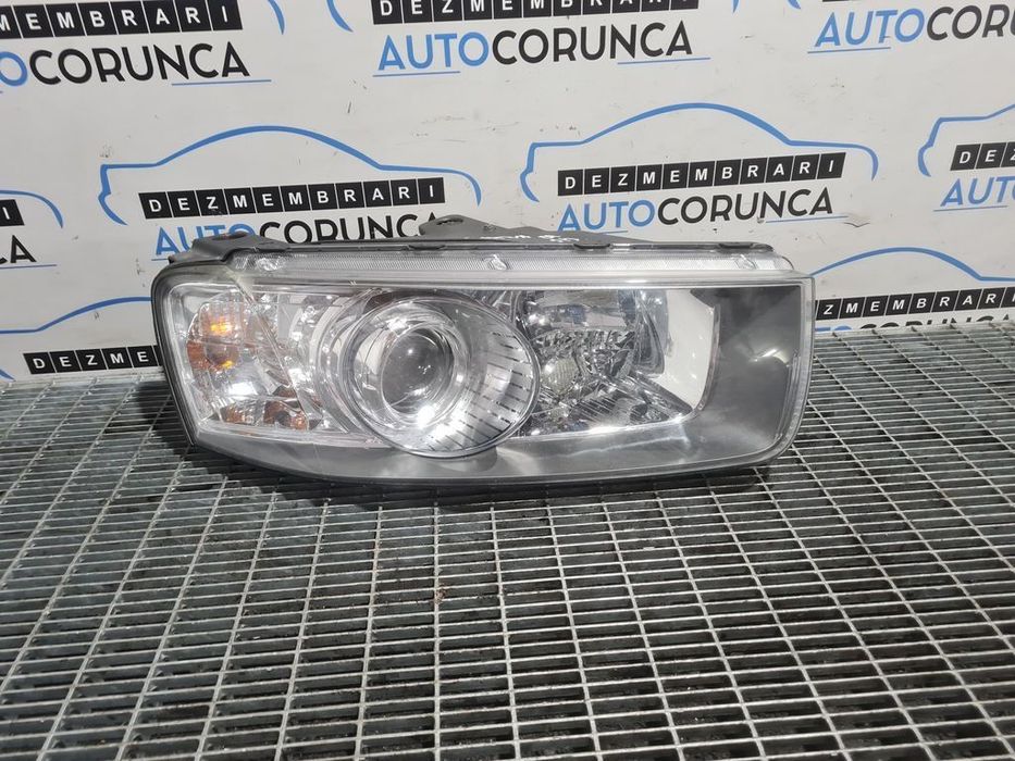 Far Dreapta Chevrolet Captiva Facelift 2011 - 2014 SUV 4 Usi (973) Xenon