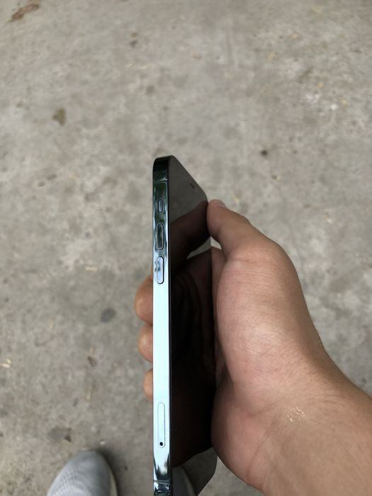 Iphone 12 pro sotiladi srochna