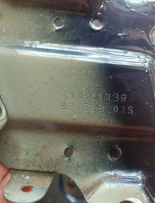 Suport Aripa VW Touareg /Audi Q7