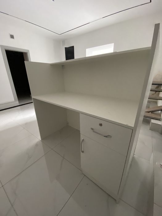 Продается ресепшн в отличном состояние, ближе Ганга Resepshn