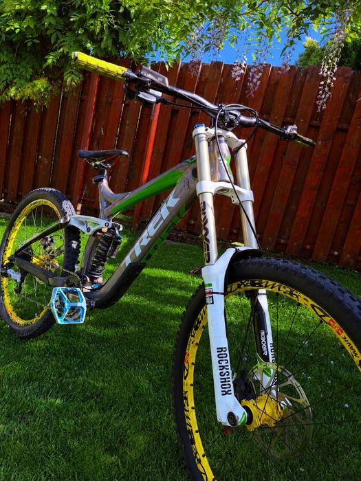 Bicicleta Downhill TREK SESSION 8