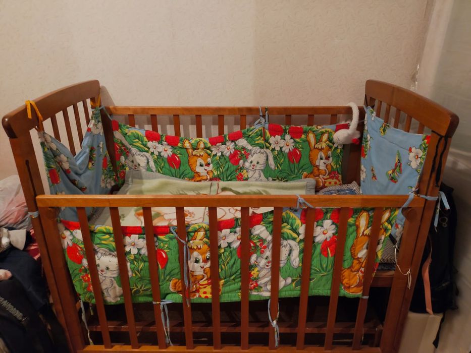 Продам детскую кроватку