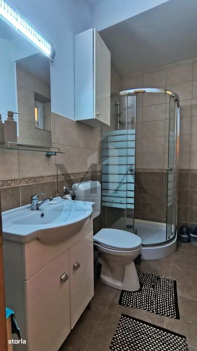 Casa de inchiriat cu 3 camere la curte comuna,  zona Centrala, Oradea