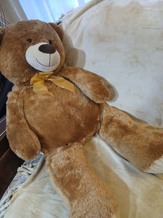 Ursulet de plus 1 m inaltime stare perfecta
Dimensiuni
- inaltime