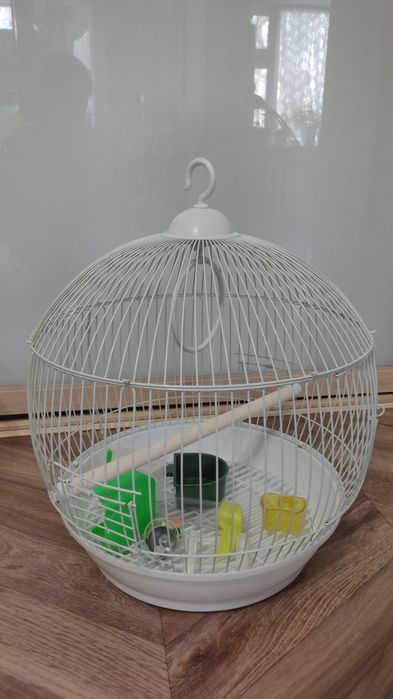 Продам клетки для попугаев