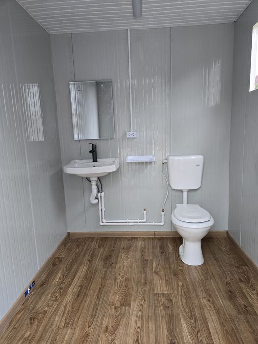 Vand Container modular cu grup sanitar wc,lavoar,cabina de dus,boiler