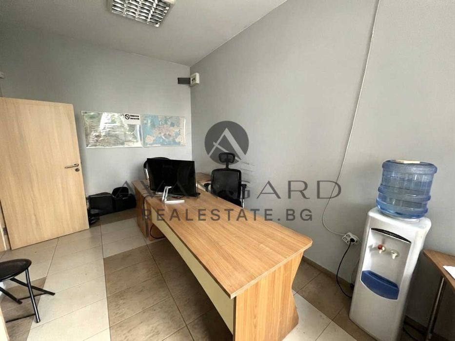 Продава се Офис в Пловдив, Кършияка - 34 кв.м за 1795 €/кв.м - Снимка #1