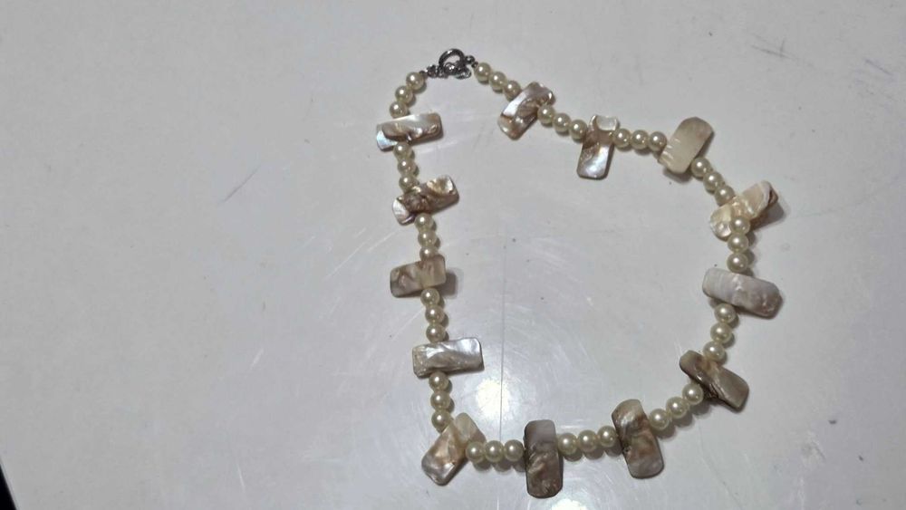 Colier vintage din perle si sidef