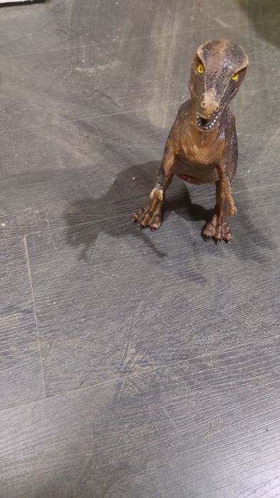 Dinozaur T-Rex cu sunete