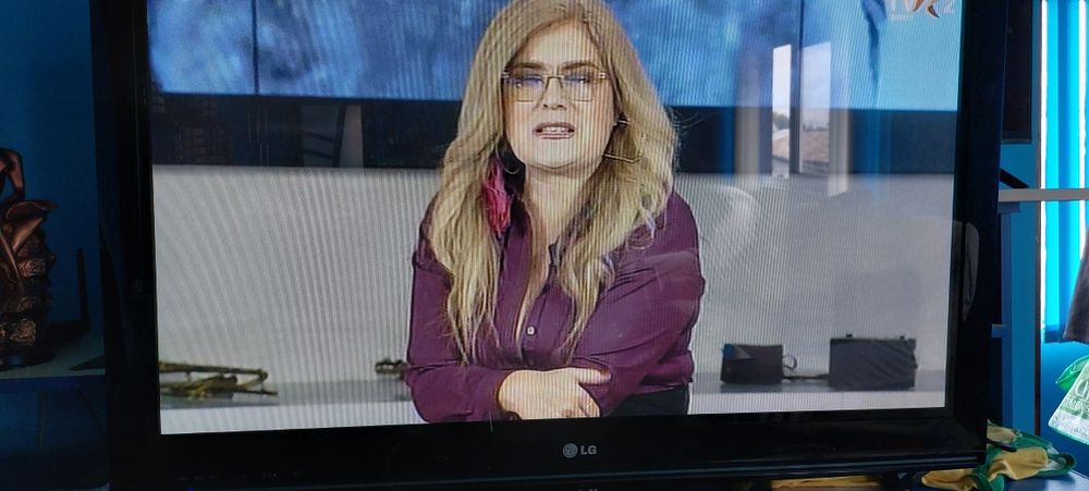 TV  LG stare buna Diagonala 107