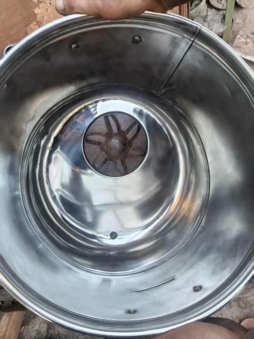 Kivi pishadigan aparat