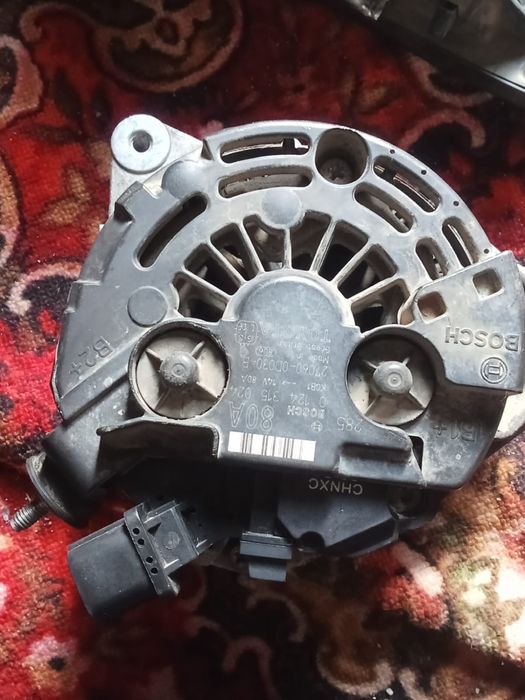 Генератор на тайота авенсис.