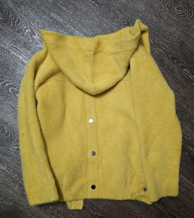 Продам куртку-кофту на весну.