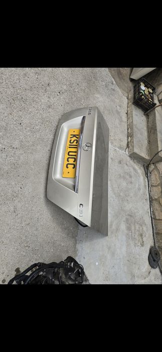 Заден капак Пета врата Mercedes W204 седан