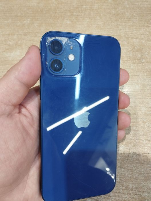 Продам Айфон 12 торг