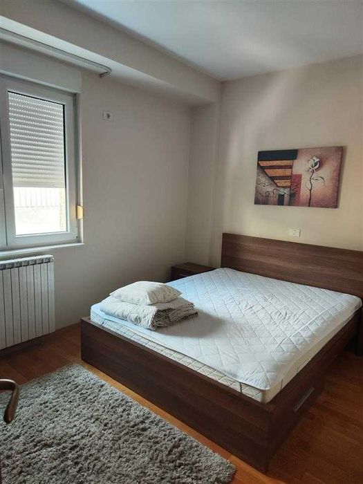 Дава се под наем Двустаен апартамент в Бургас, Възраждане - 48 кв.м за 229.5 € - Снимка #2