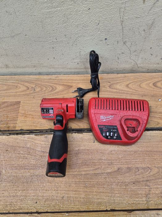 Polizor unghiular mini Milwaukee M12 FCOT