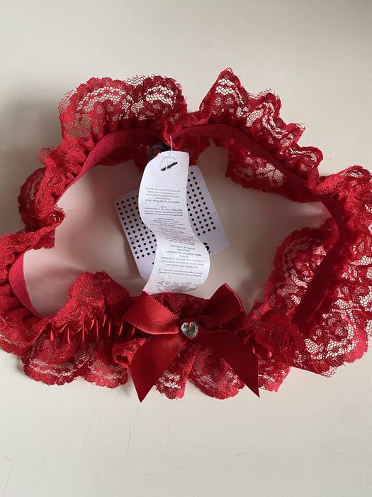 Колан за жартиери и силиконови чорапи Triumph и други