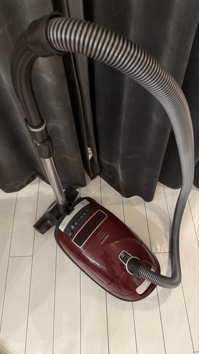 Miele Complete C3 Active ( ca nou )