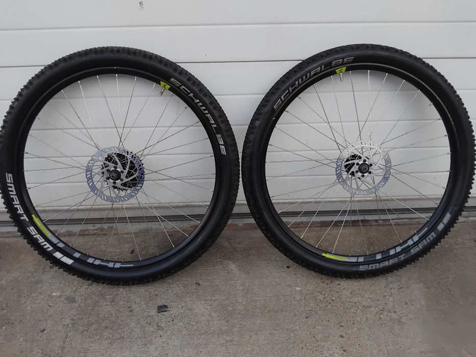 Vând roti bicicleta cube