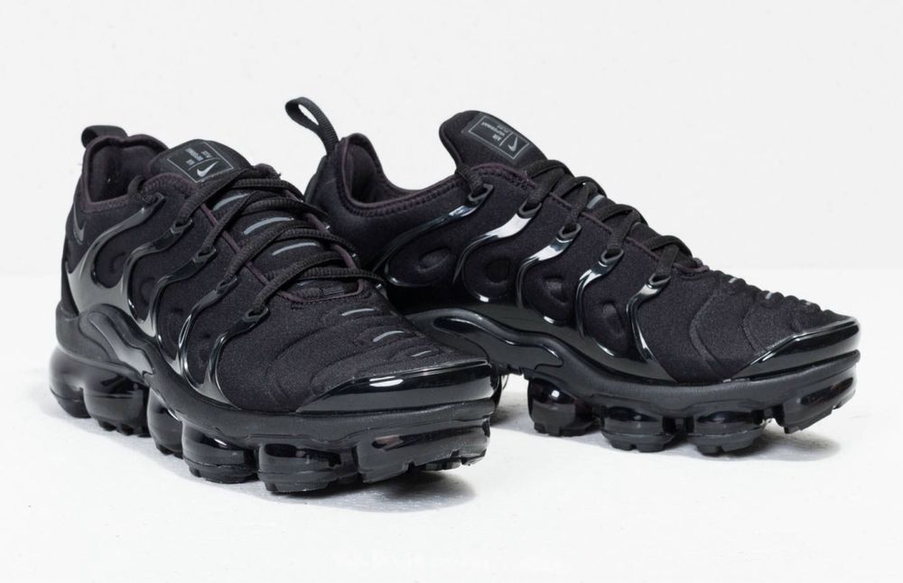 Nike Vapormax Plus black Edition